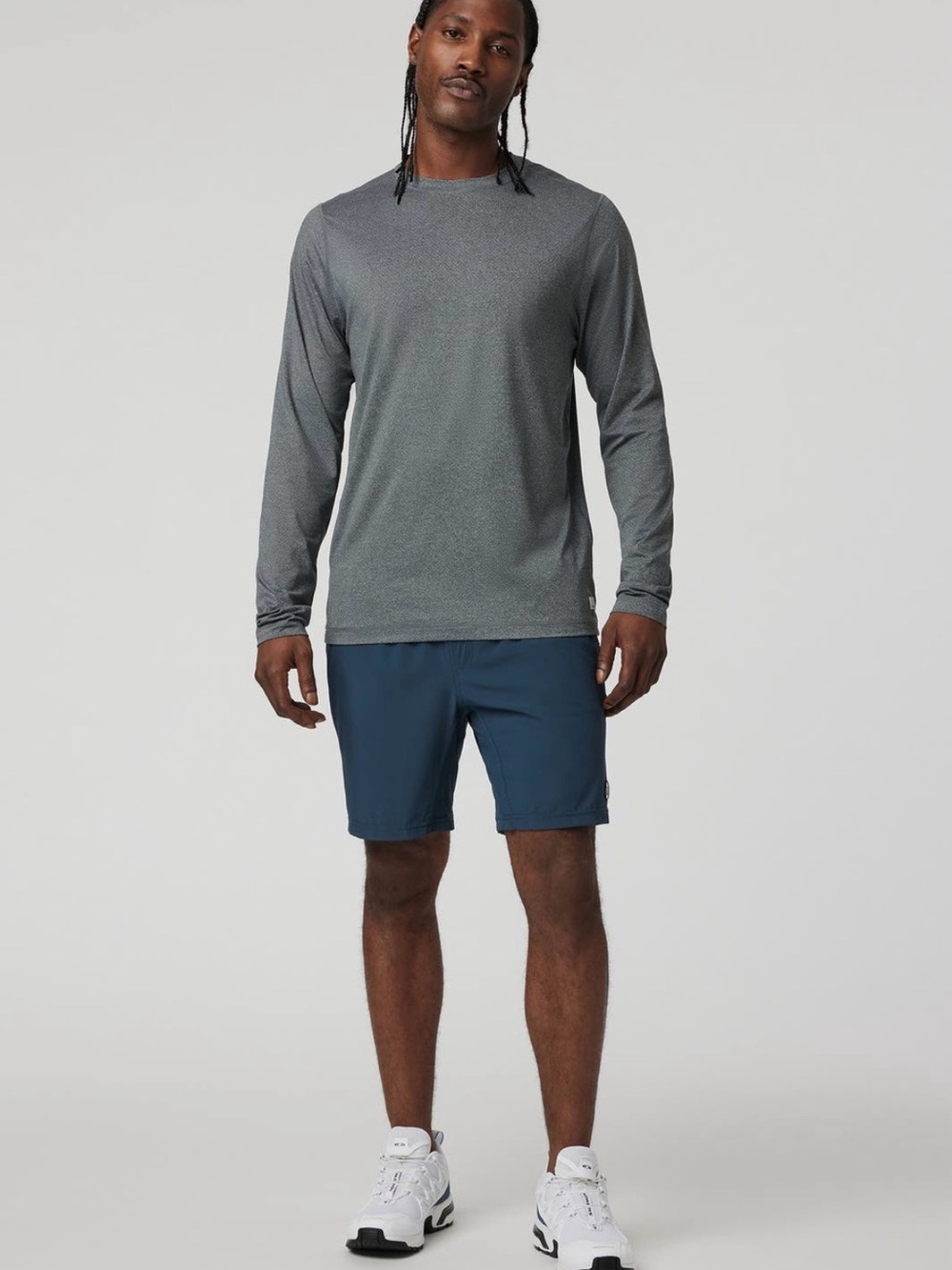 Vuori long sleeve trade wind performance tee 2.0 Heather gray